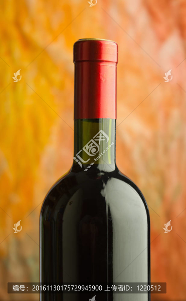 一瓶紅葡萄酒