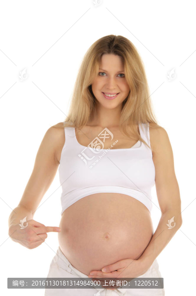 孕婦顯示她的胃