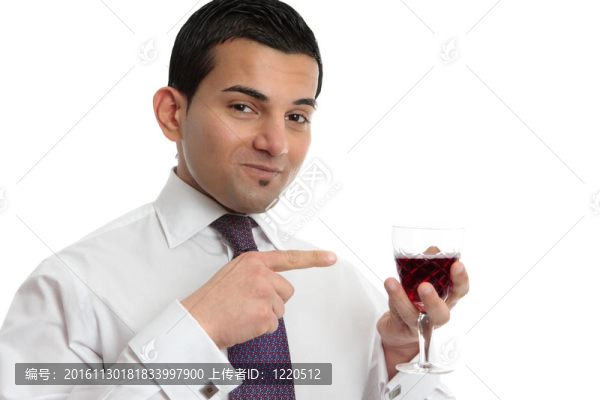 展示或展示葡萄酒的人