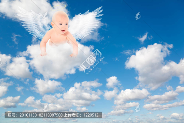 白色；藍色天空中的蓬松的云朵。云背景。