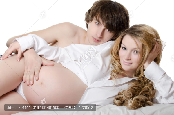 白孕夫婦幸福美滿