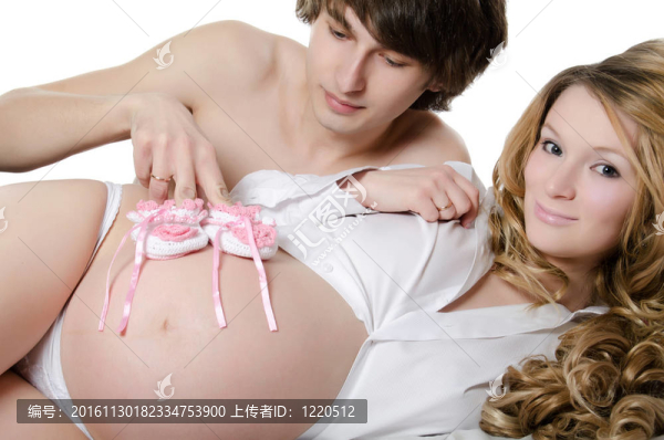 白孕夫婦幸福美滿