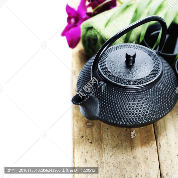 亞洲茶具和水療設(shè)置