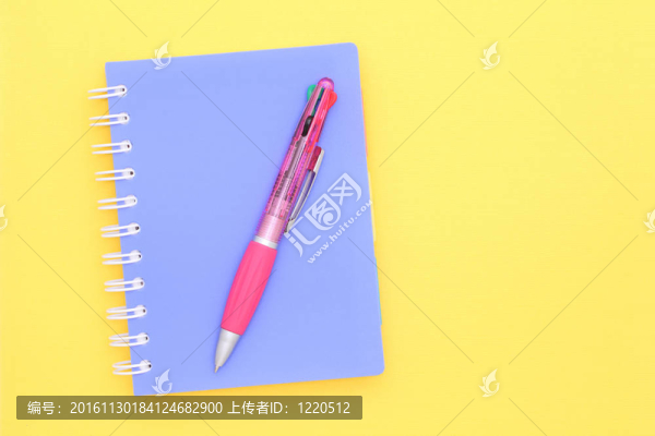 筆記簿和筆