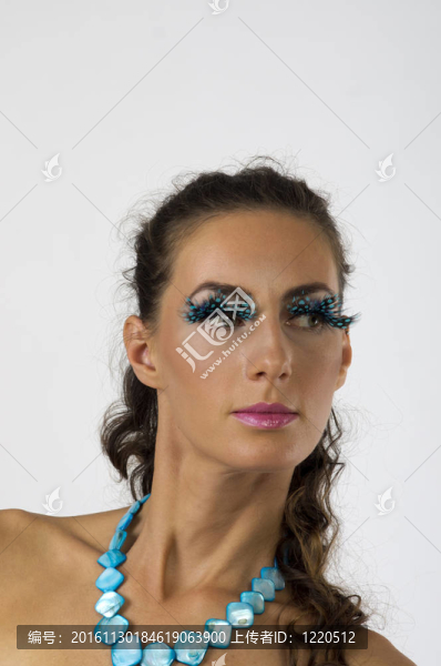 一個年輕美麗的女人的肖像