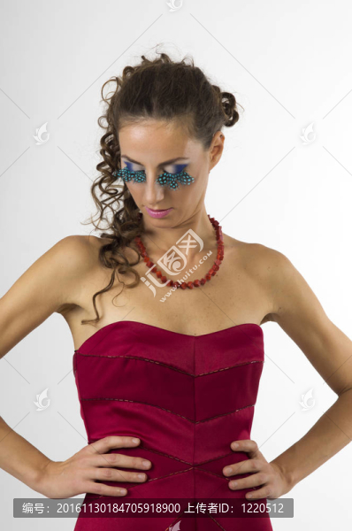 一個年輕美麗的女人的肖像