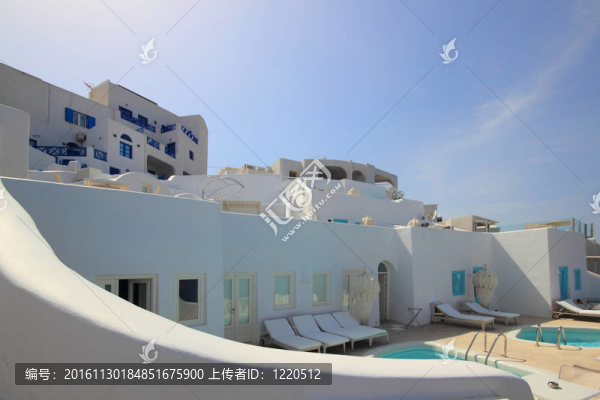 在伊亞街頭的古希臘建筑