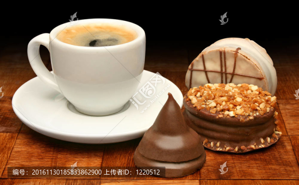 咖啡杯和甜巧克力；巧克力系列