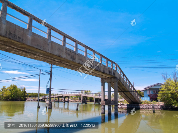 小型混凝土橋