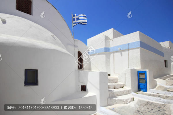 在伊亞街頭的古希臘建筑