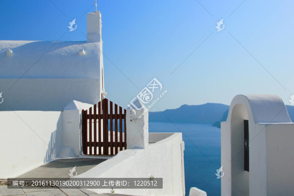 在伊亞街頭的古希臘建筑