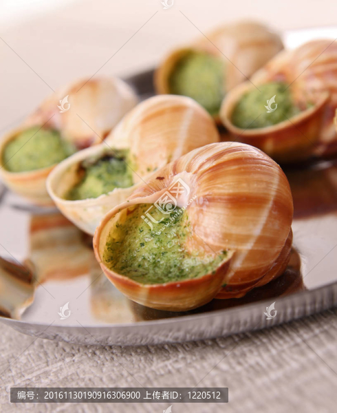 蝸牛加黃油和香菜