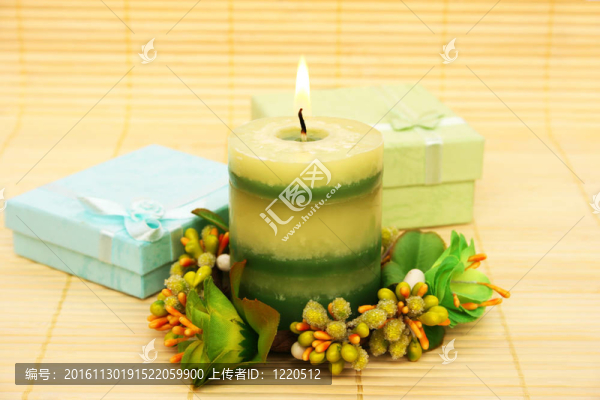 蠟燭和禮物盒