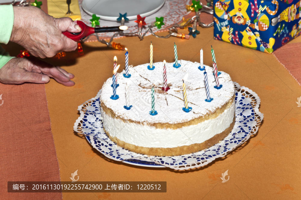 蠟燭生日蛋糕