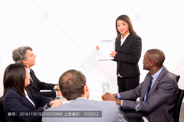 多民族團(tuán)隊會議期間