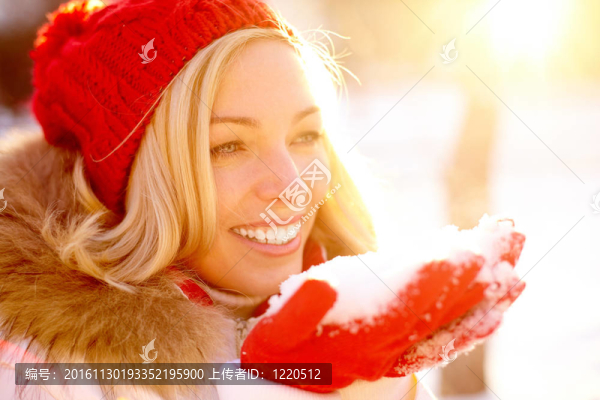 女孩與雪