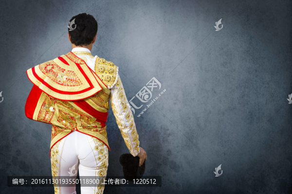 斗牛士斗牛的衣服；