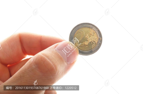 手執(zhí)兩歐元