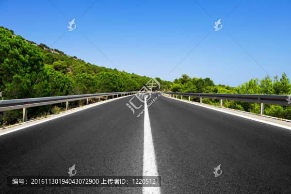 空蕩蕩的馬路
