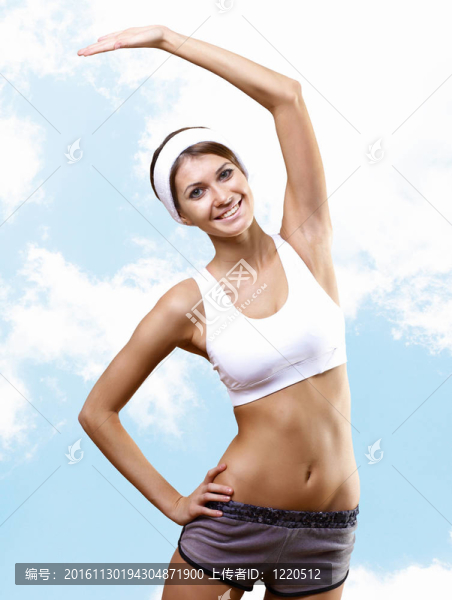 運動服的年輕漂亮女人