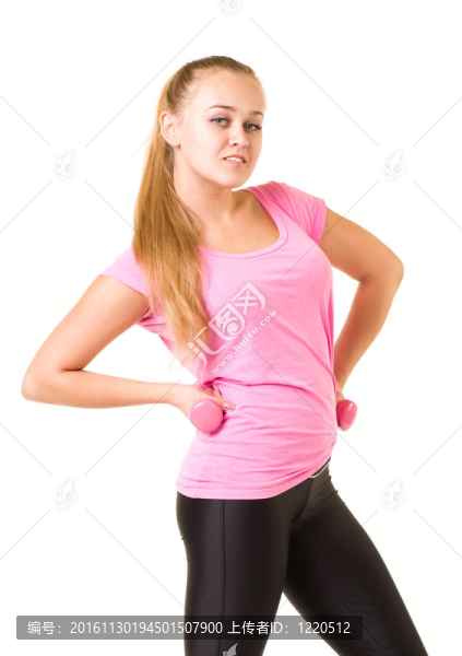 健身房里有免費舉重的女孩