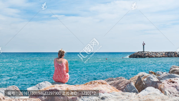 女孩在Sea