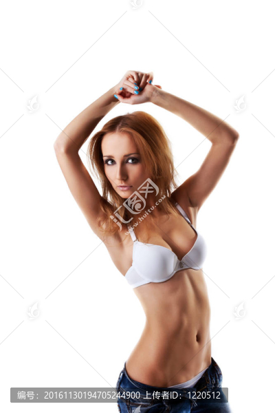 漂亮的性感女人在白色胸罩