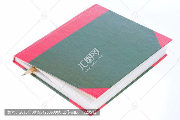 綠色筆記本和鉛筆