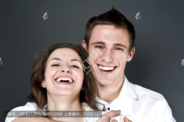 年輕的夫婦