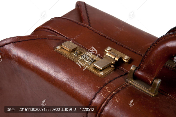 舊棕色老式手提箱接近