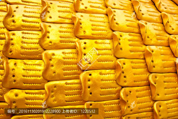 Naga,Scale的背景