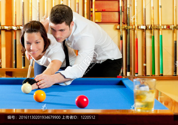 夫妻打臺(tái)球特長(zhǎng)教師