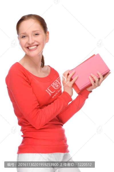 帶書(shū)的年輕女人