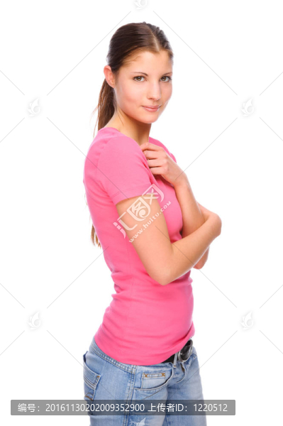 一個美麗而快樂的女人的完整孤立的畫像