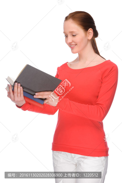 帶書(shū)的年輕女人