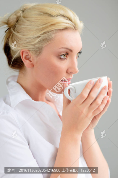 女人與杯