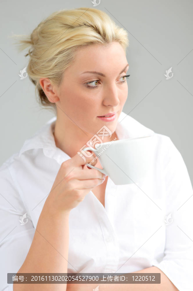 女人與杯