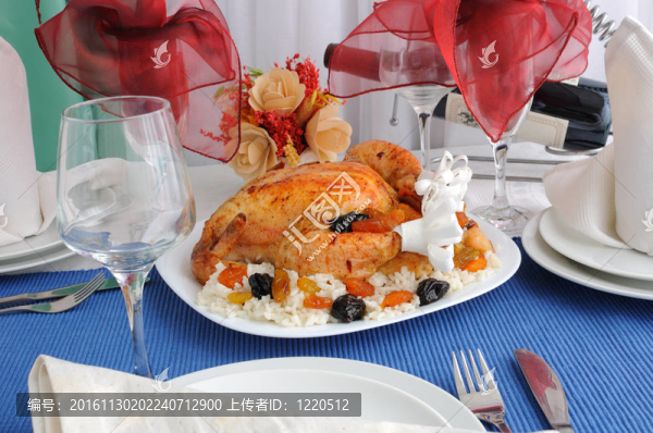 烤雞肉配米飯和干果