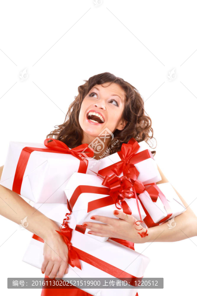興奮迷人的女人與許多禮品盒和包