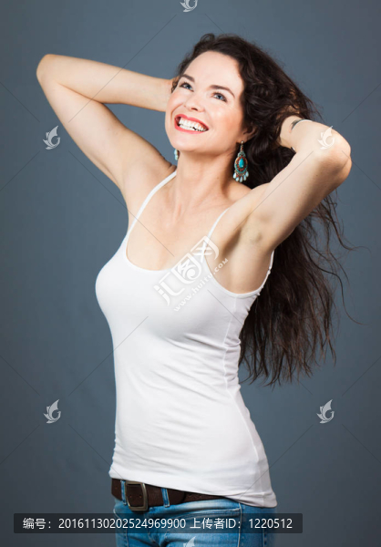 年輕快樂美麗的女人