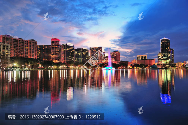 奧蘭多市中心的黃昏