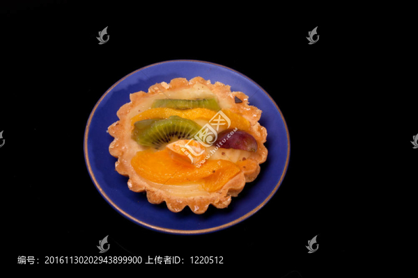 黑色水果蛋糕