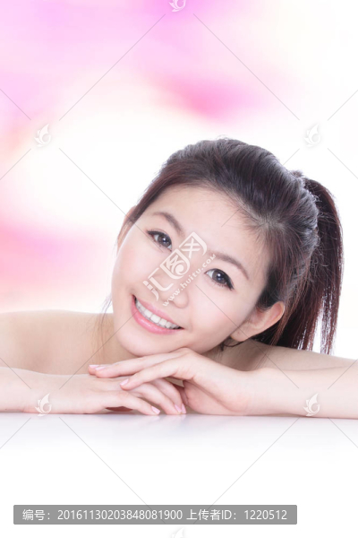 美容微笑面對與健康護(hù)膚