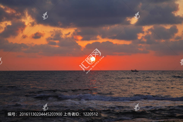 海岸壯麗的日落