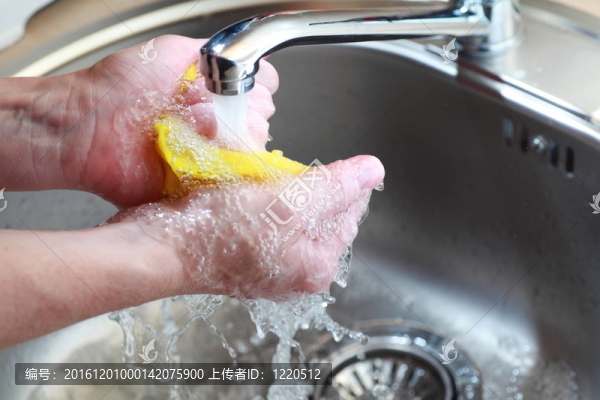 水下布