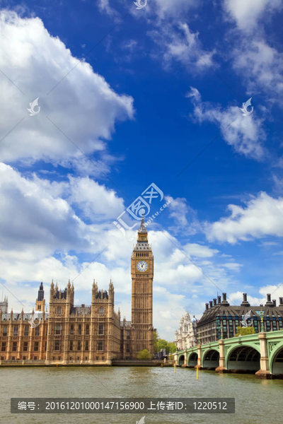 大本鐘和國會大廈在夜間；倫敦