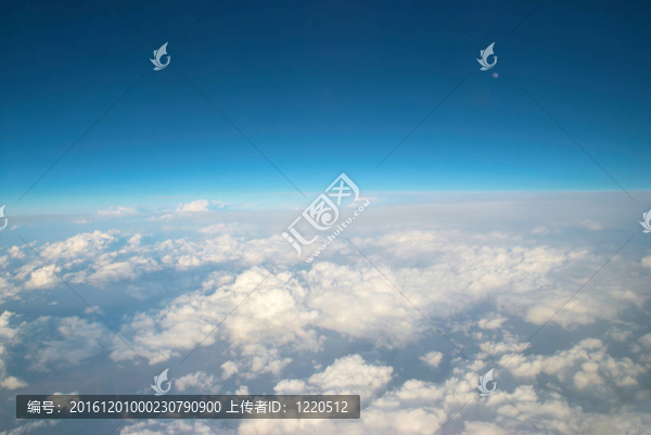 天空和云彩