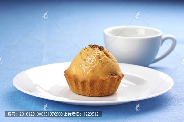 蛋糕在盤子