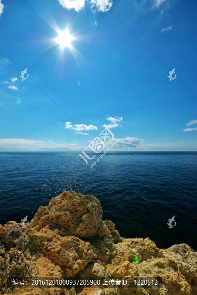 巖石與海洋太陽