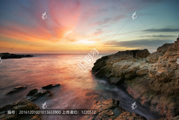 美麗的海景。